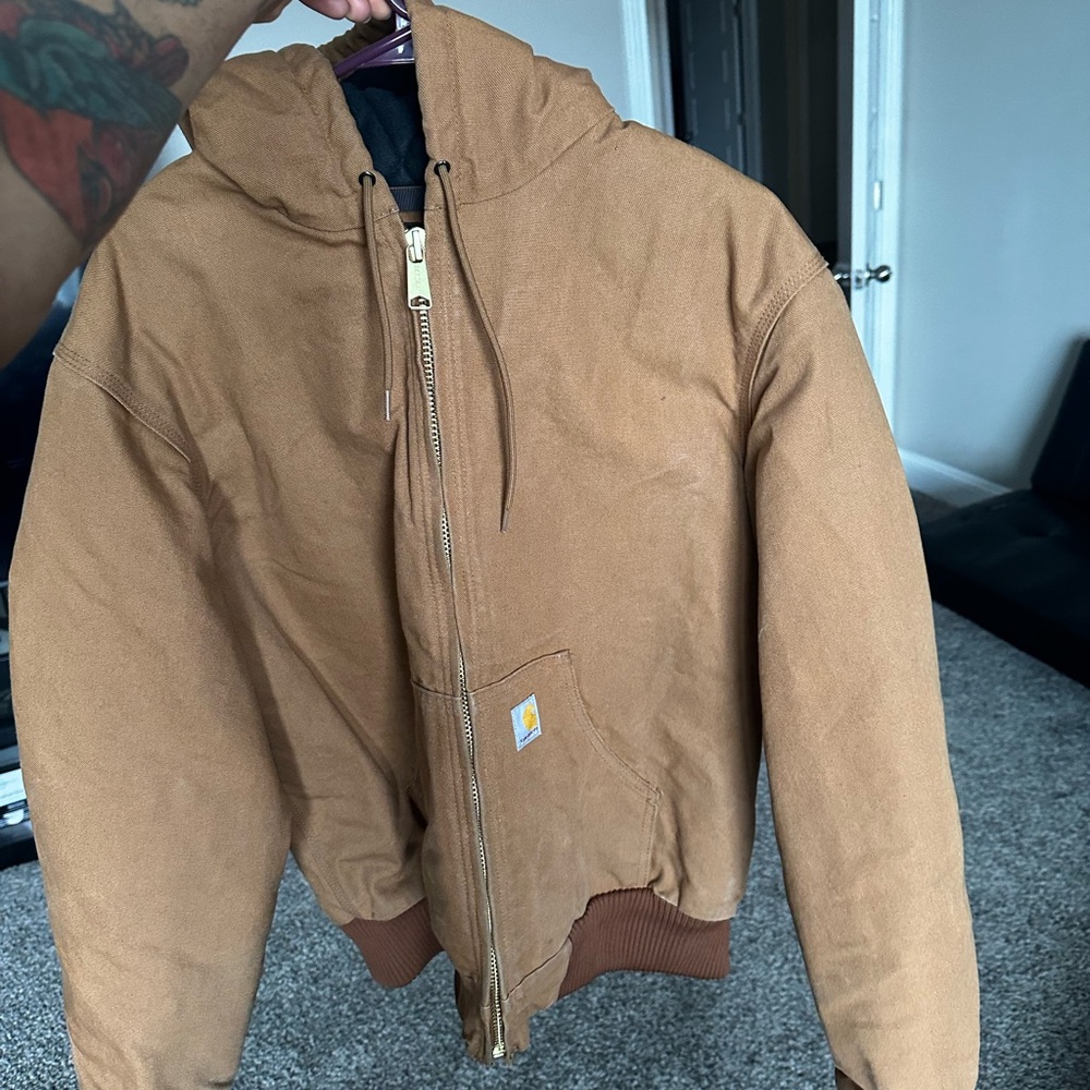 carhartt jacket size medium